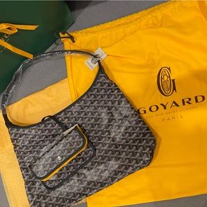 Excellent Condition: Goyard Boheme Hobo Bag in Black (sold out in stores)